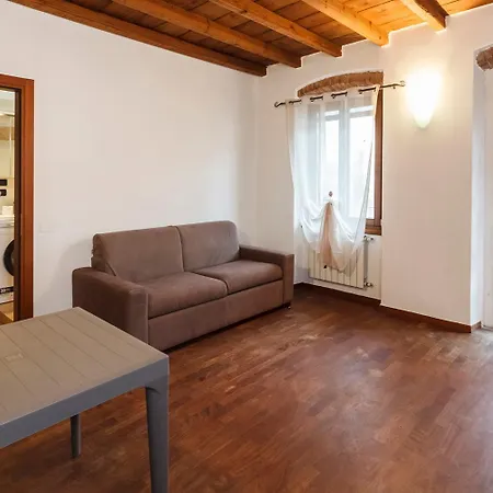 Villa Edificio Storico In Bg Centro Con Area Esterna Privata *