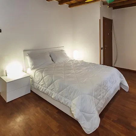Villa Edificio Storico In Bg Centro Con Area Esterna Privata *