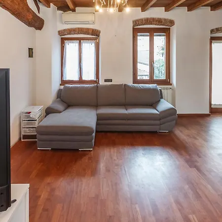 Edificio Storico In Bg Centro Con Area Esterna Privata * Bergamo