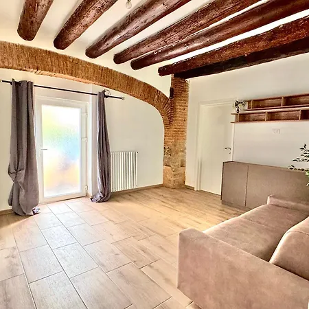 Villa Edificio Storico In Bg Centro Con Area Esterna Privata *